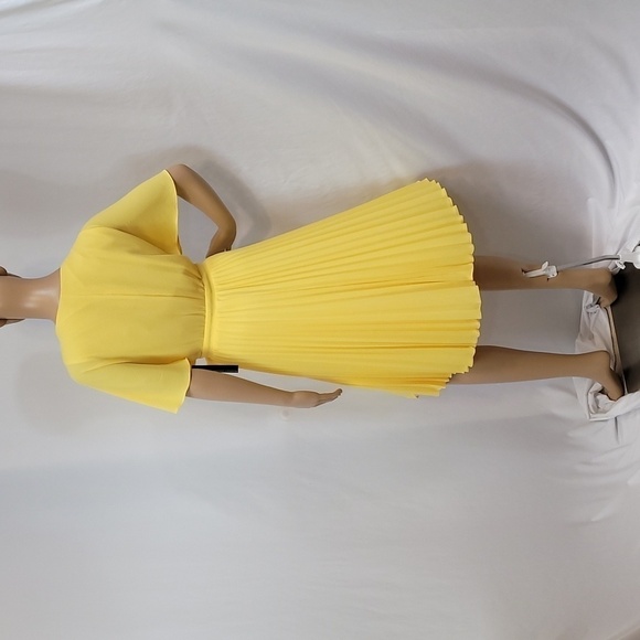 Maggy London Side Pleated Bodice Overlap Dress - Picture 12 of 17